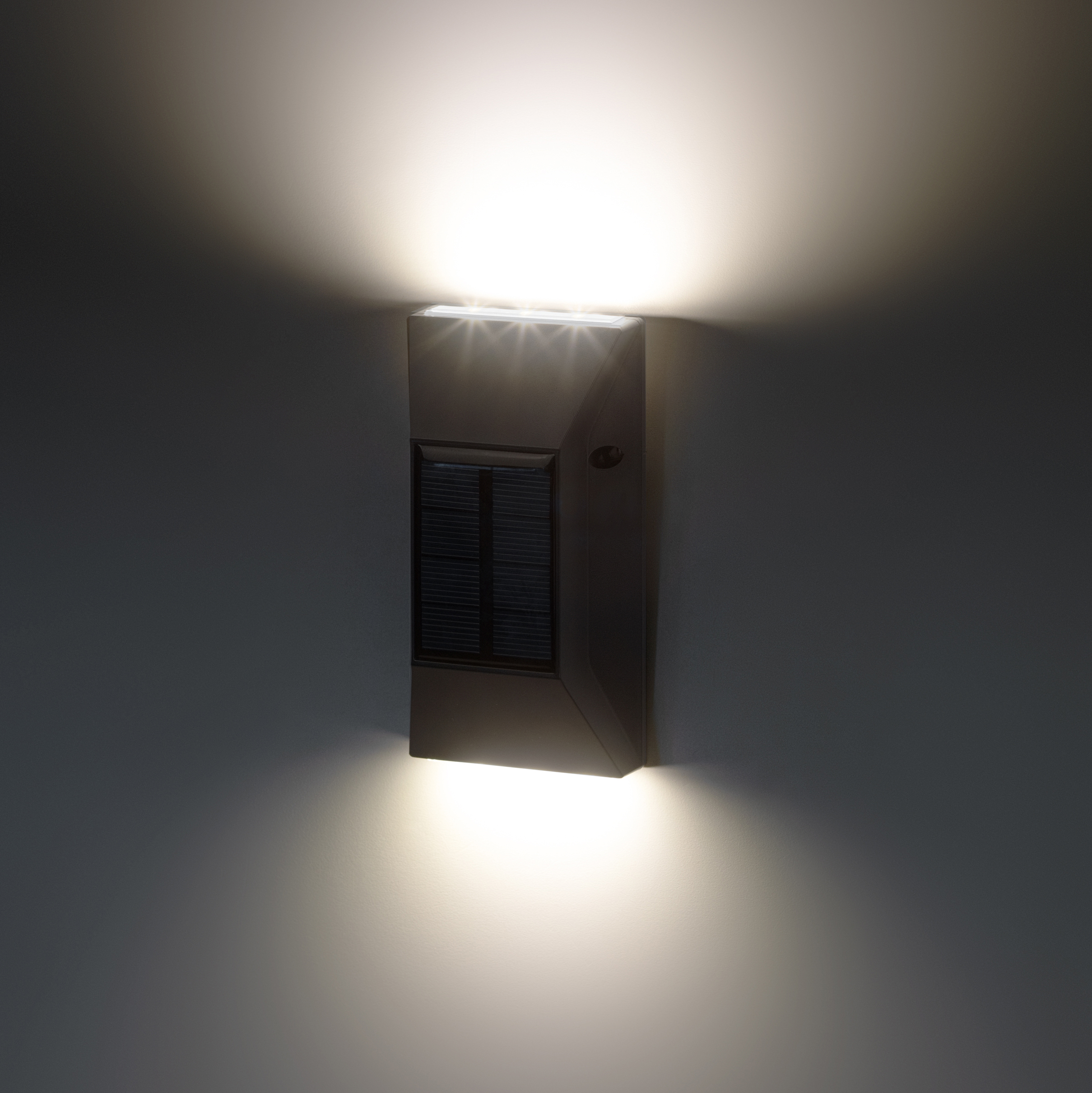 ERAFS012-07 ЭРА Фасадная подсветка Эра на солнечной батарее, 6 LED, 13*7,3*3 см
