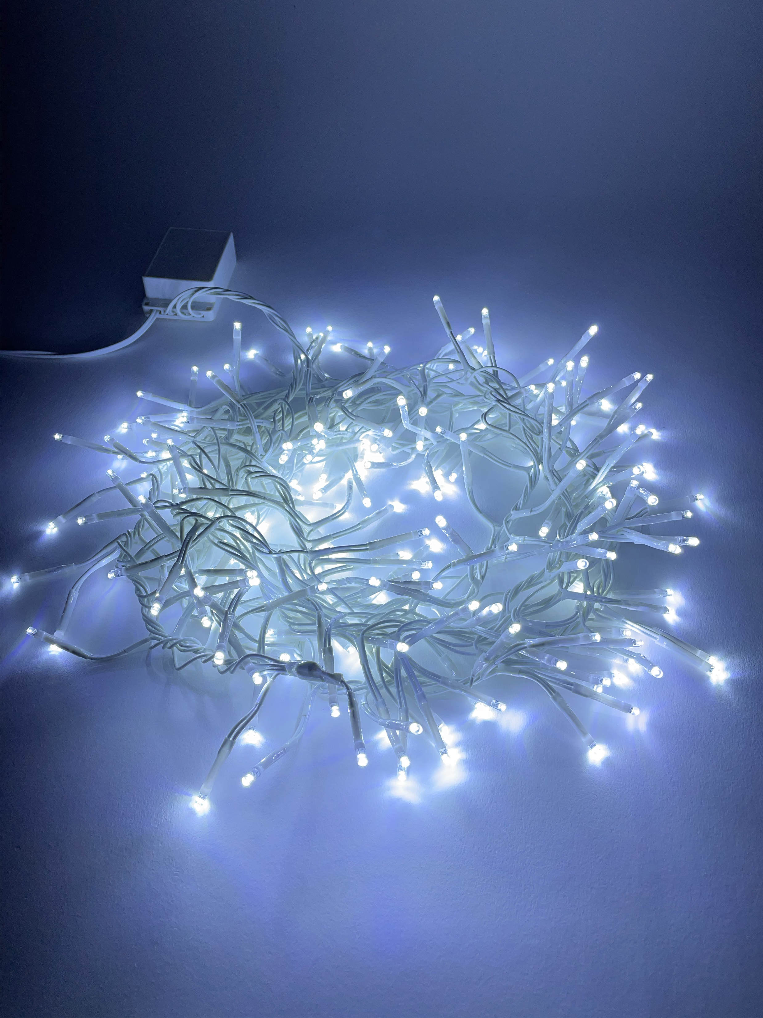 ENIN - WC ЭРА Гирлянда LED Мишура 3,9 м белый провод, холодный свет, 220V (24/576)